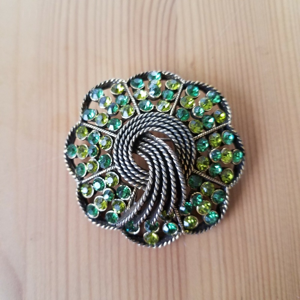 Kramer Vintage Mid Century Domed Brooch Green Rhinestones Signed New York